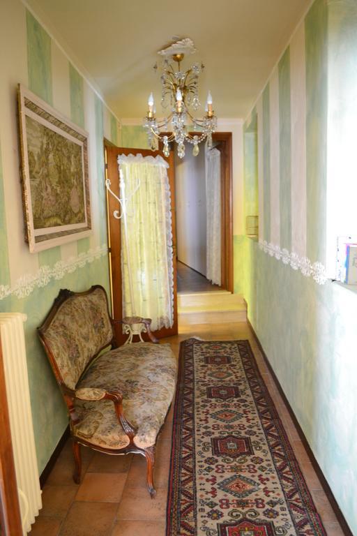 Relais De La Place Appartement Desenzano del Garda Kamer foto